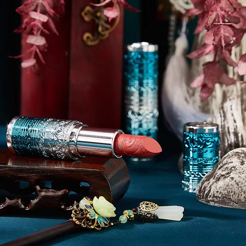 Luxury Matte Lipstick – Green & Silver Edition ★ ★ ★ ★ ★
