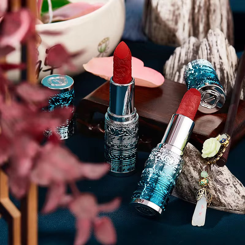 Luxury Matte Lipstick – Green & Silver Edition ★ ★ ★ ★ ★