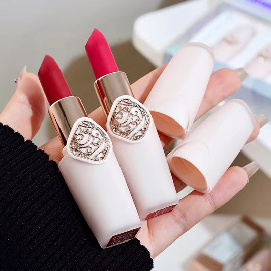 Ultra Luxury Plum Lipstick – White & Gold Edition ★ ★ ★ ★ ★