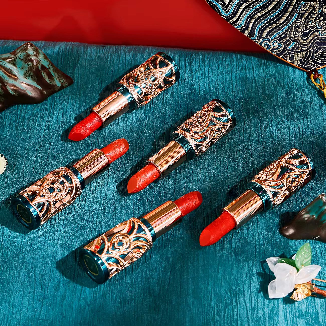 Satin Mist Luxurious Lipstick Set “ 5 Glamorous Shades