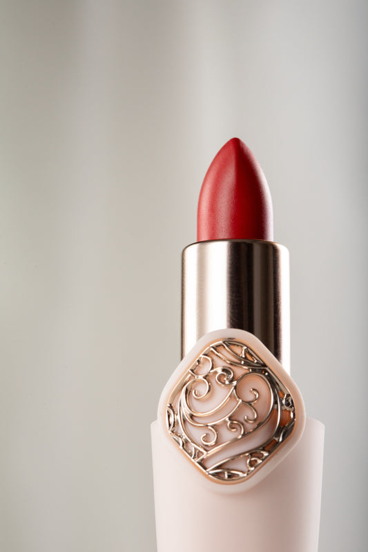Ultra Luxury Plum Lipstick – White & Gold Edition ★ ★ ★ ★ ★