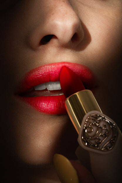 Ultra Luxury Plum Lipstick – White & Gold Edition ★ ★ ★ ★ ★